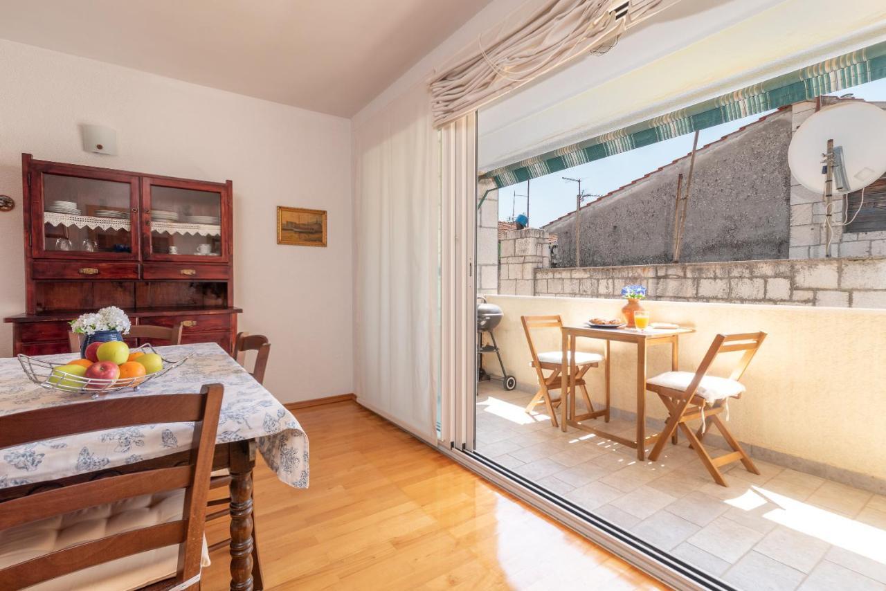 Apartment Bruno Trogir Exterior photo
