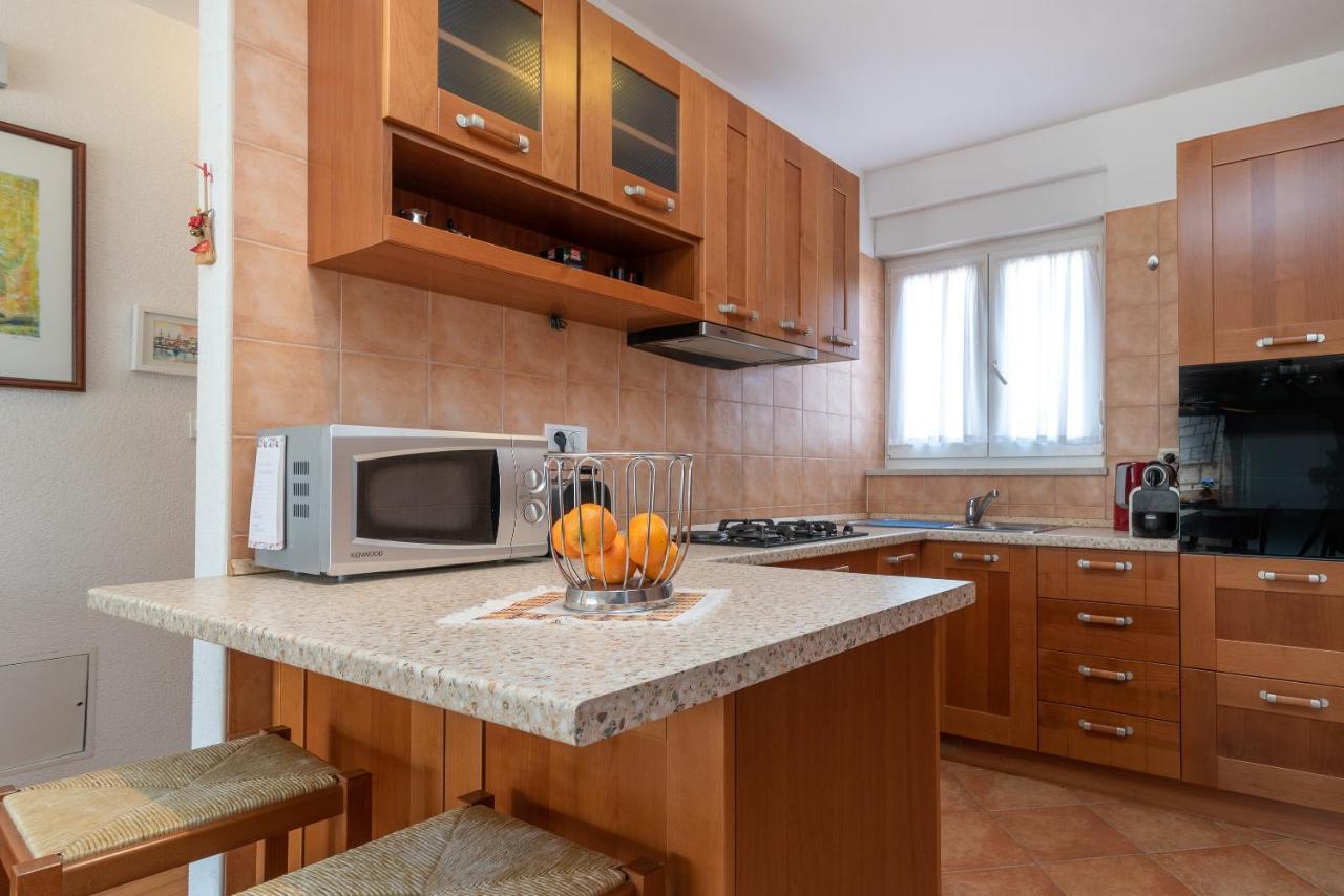 Apartment Bruno Trogir Exterior photo