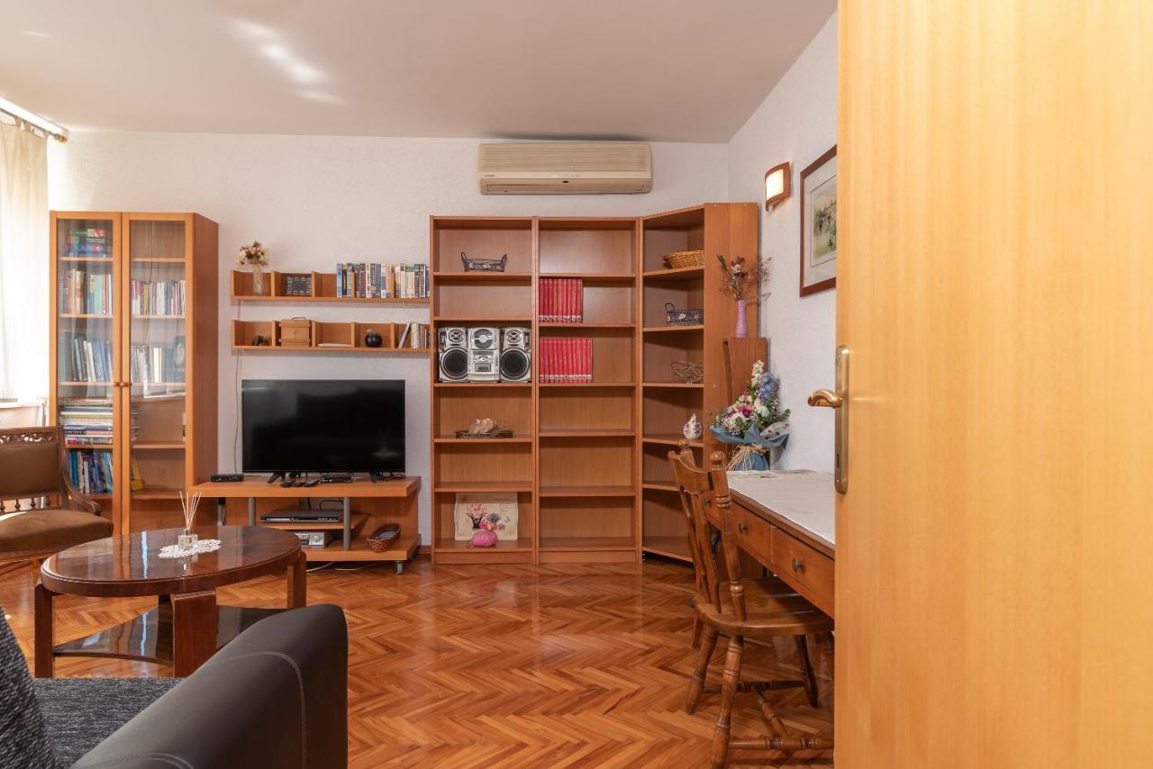 Apartment Bruno Trogir Exterior photo
