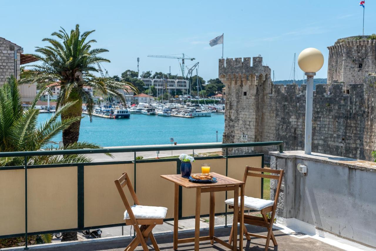 Apartment Bruno Trogir Exterior photo