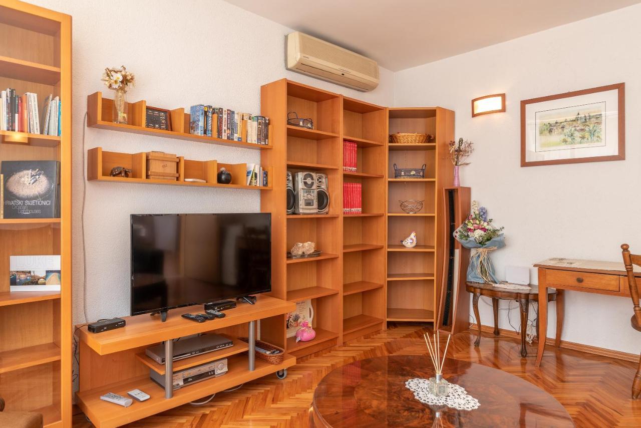 Apartment Bruno Trogir Exterior photo
