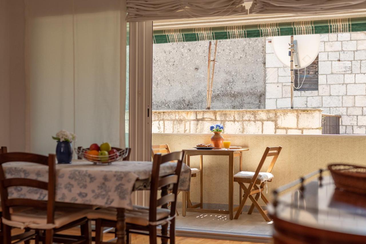 Apartment Bruno Trogir Exterior photo
